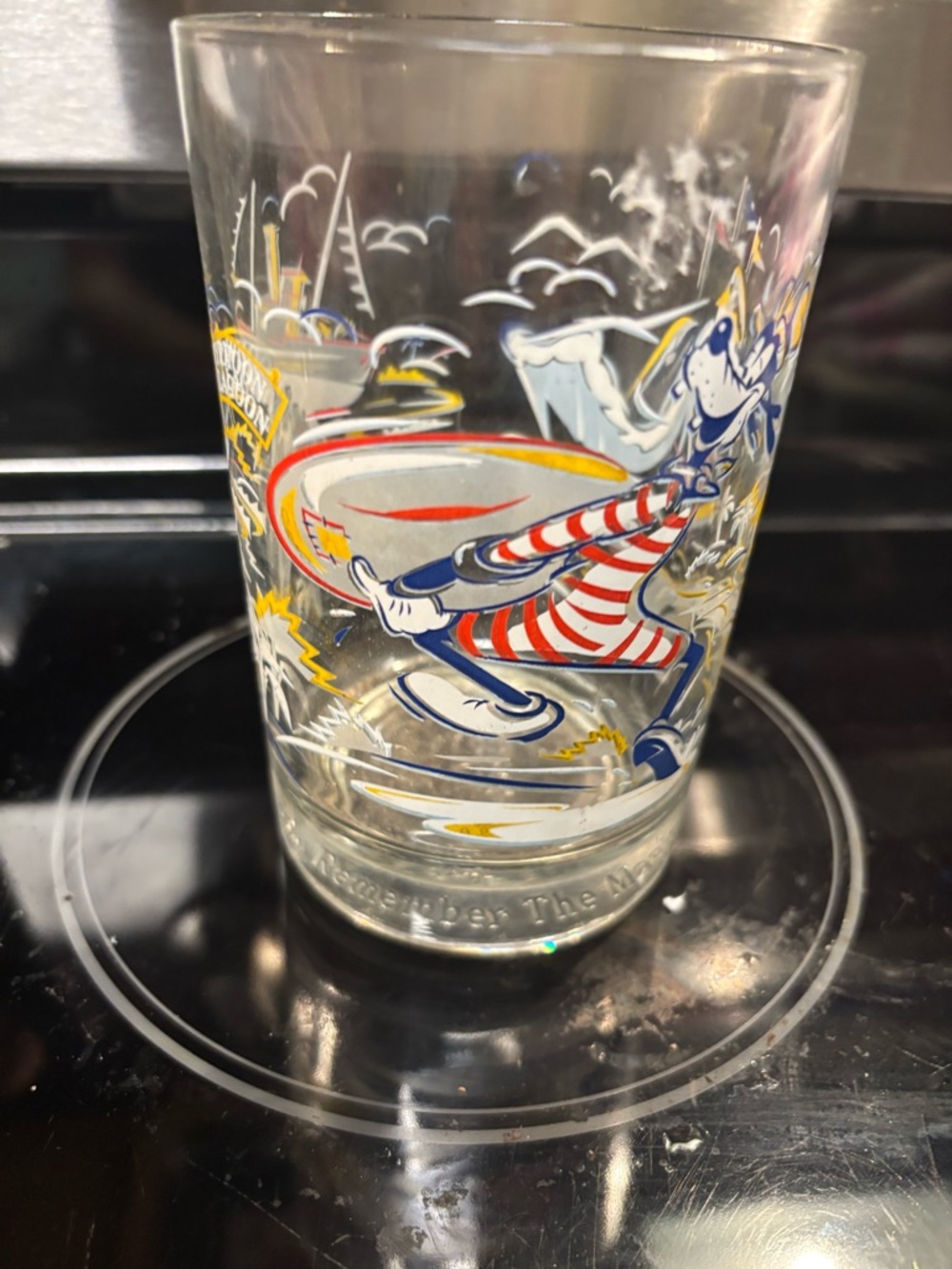 Vintage 1996 Disney World 25th Anniversary Goofy Glass - McDonald's